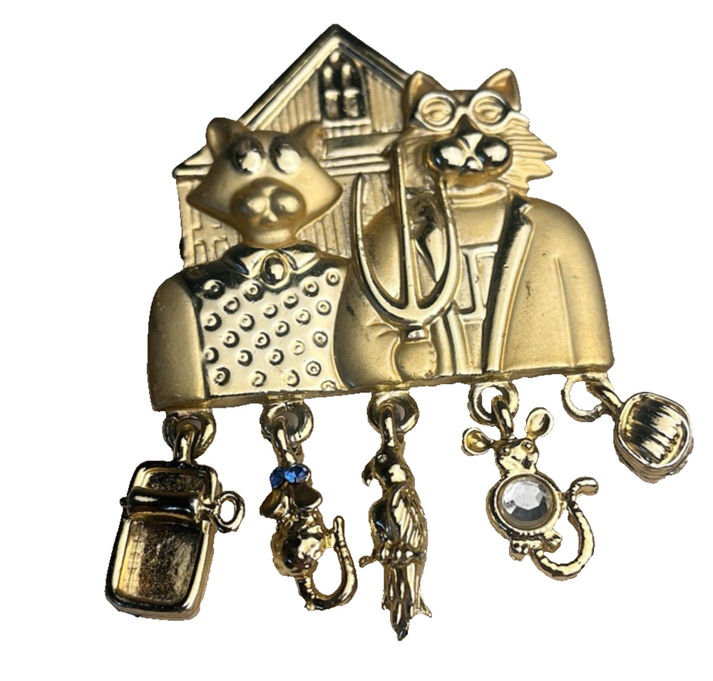 Vintage American Goth Cats Brooch Gold Tone Charm Farm AJC Gothic Couple Pin